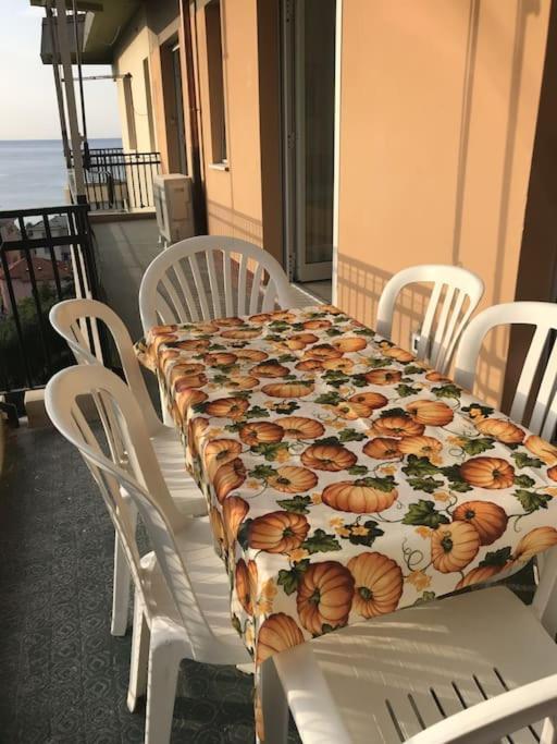 Vista Mare Con Ogni Comfort Varazze Kültér fotó